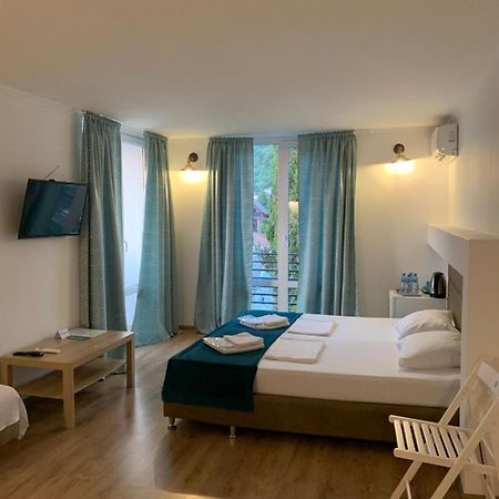 Мини-Отель New Gagra Extérieur photo