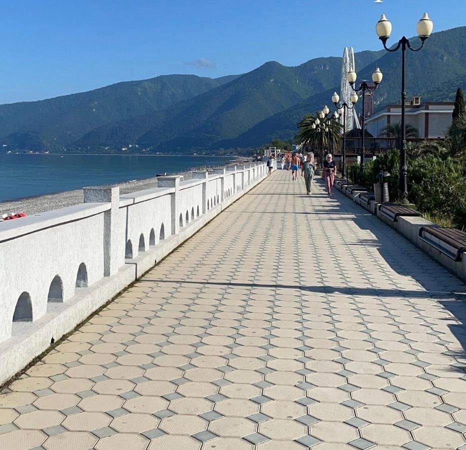 Мини-Отель New Gagra Extérieur photo