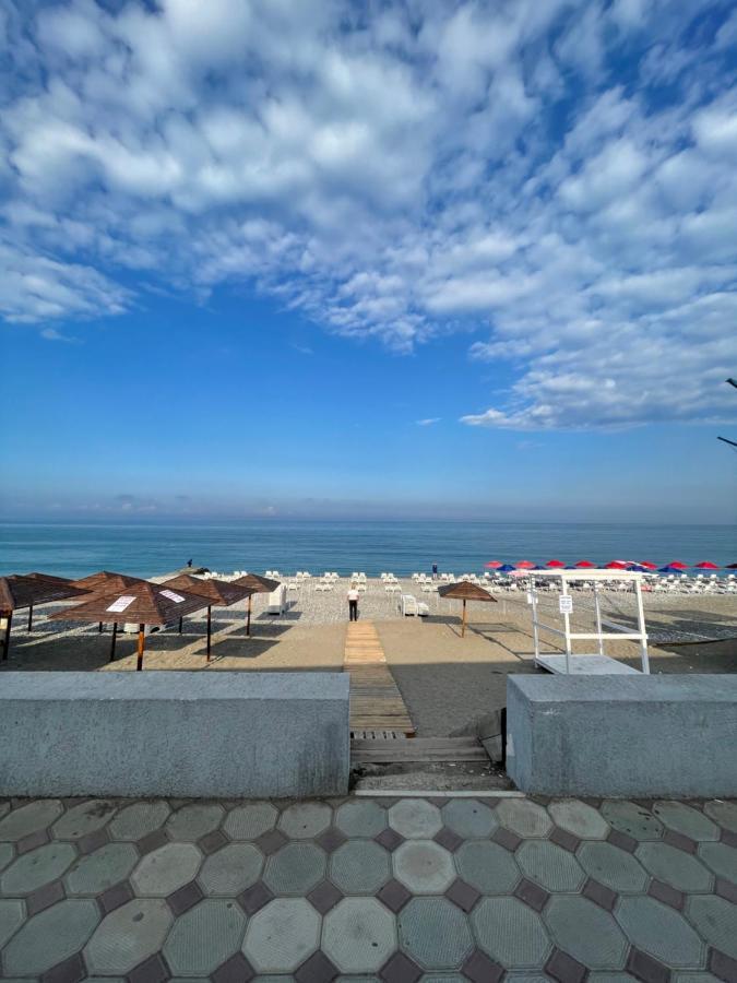 Мини-Отель New Gagra Extérieur photo