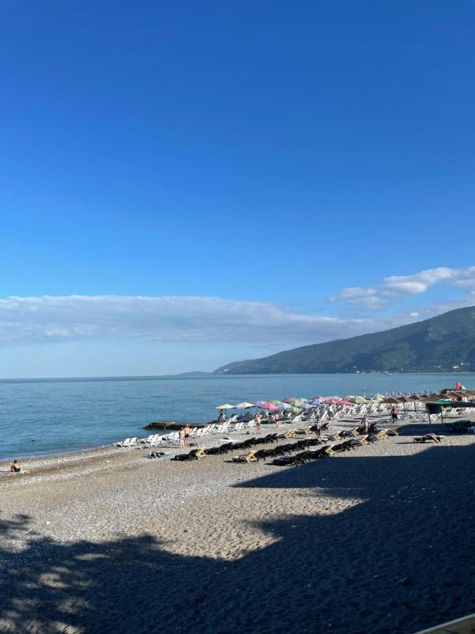 Мини-Отель New Gagra Extérieur photo